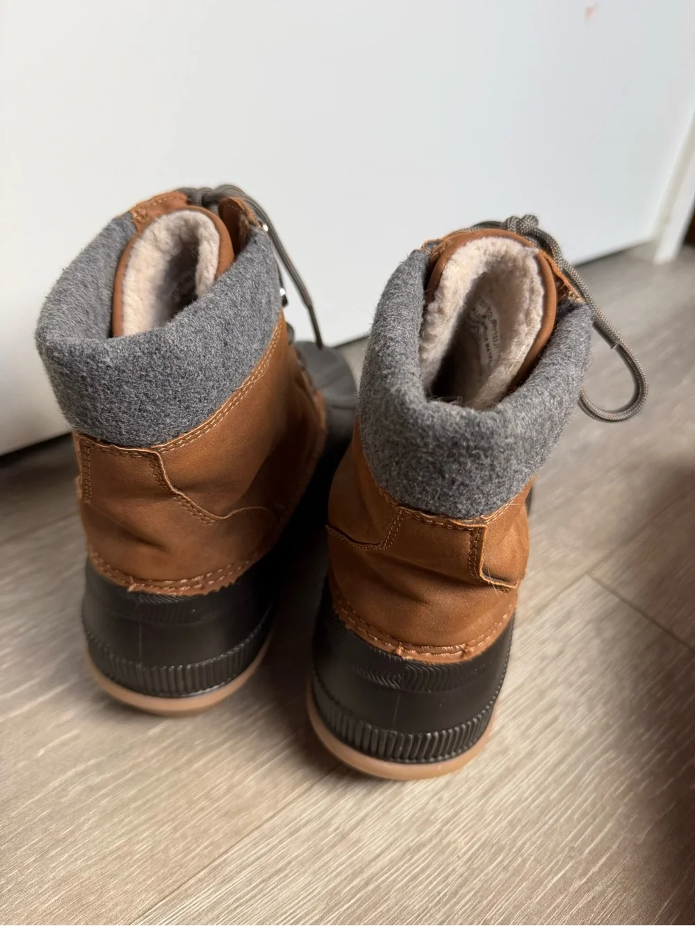 Womens Brown Waterproof Duck Boots - Lace-Up Outdoor Ankle Boots